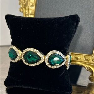 Monet Gold and Green Glass Stretch Bracelet